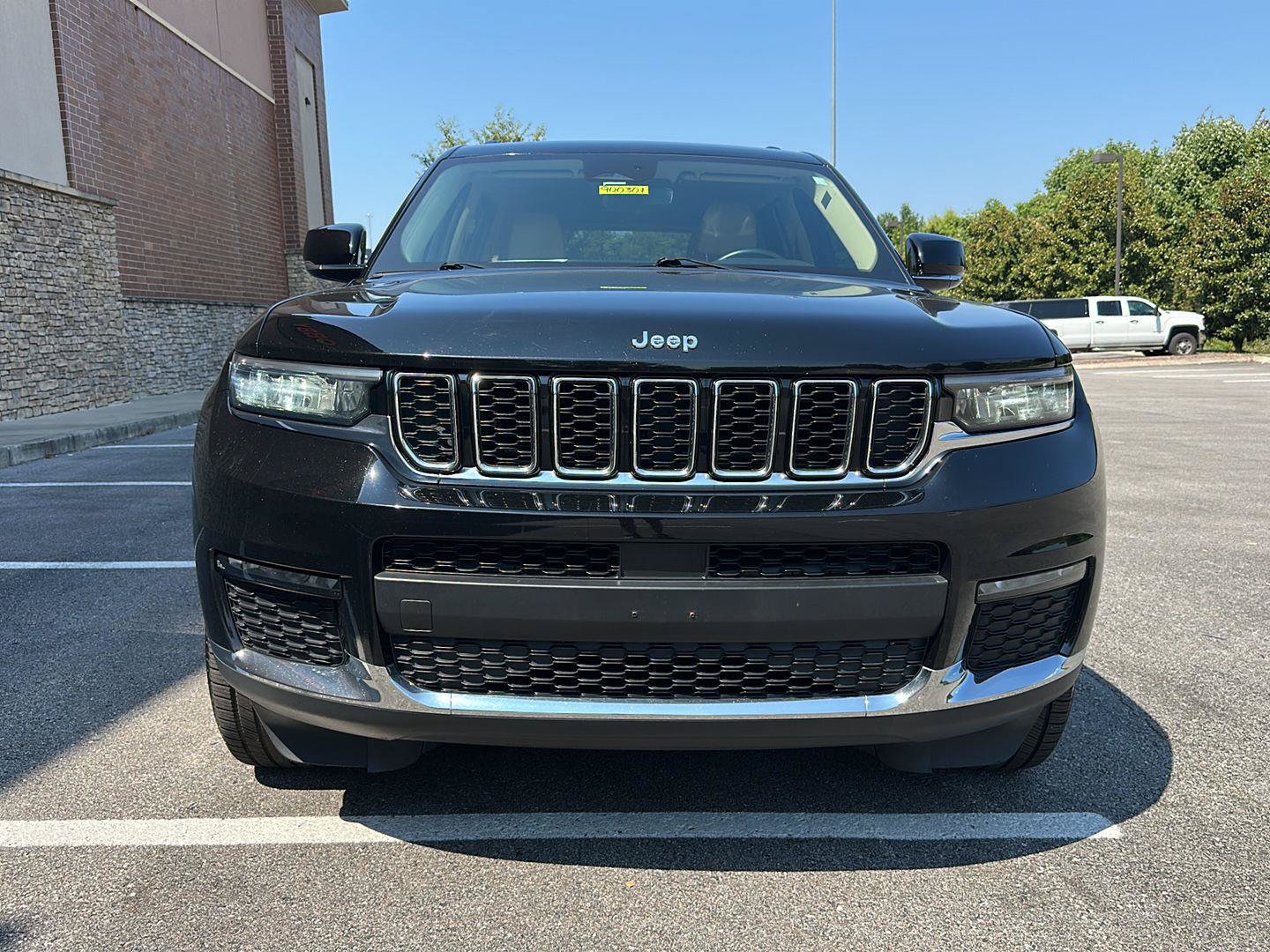 Used 2022 Jeep Grand Cherokee L Limited AWD/4WD image 8