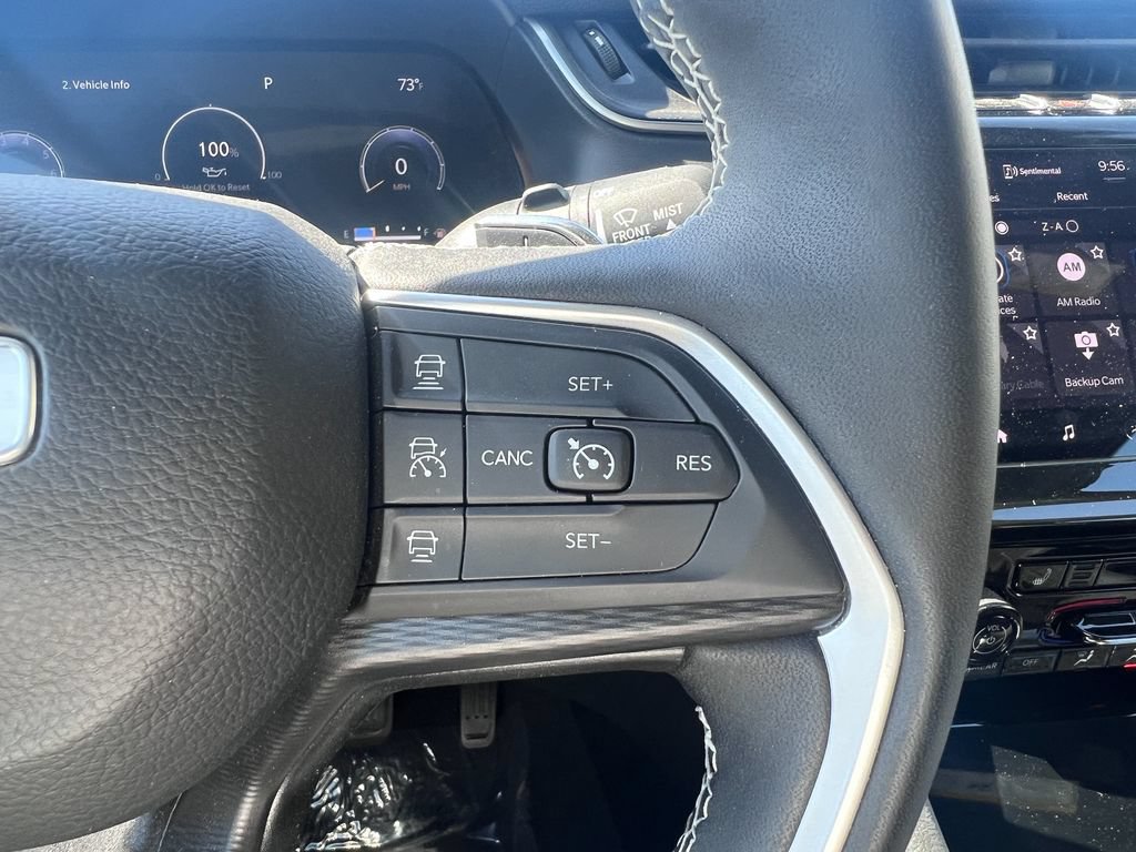 Used 2023 Jeep Grand Cherokee Altitude AWD/4WD image 23