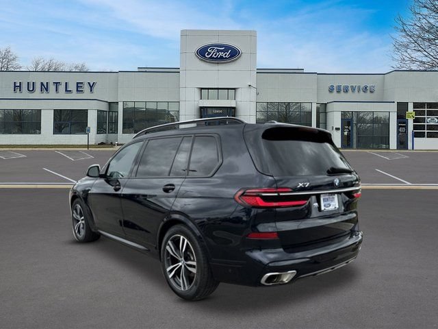 Used 2023 BMW X7 xDrive40i w/ M Sport Package AWD/4WD image 5