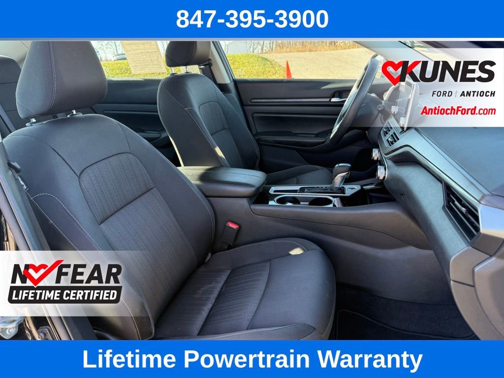 Used 2024 Nissan Altima 2.5 SV image 16