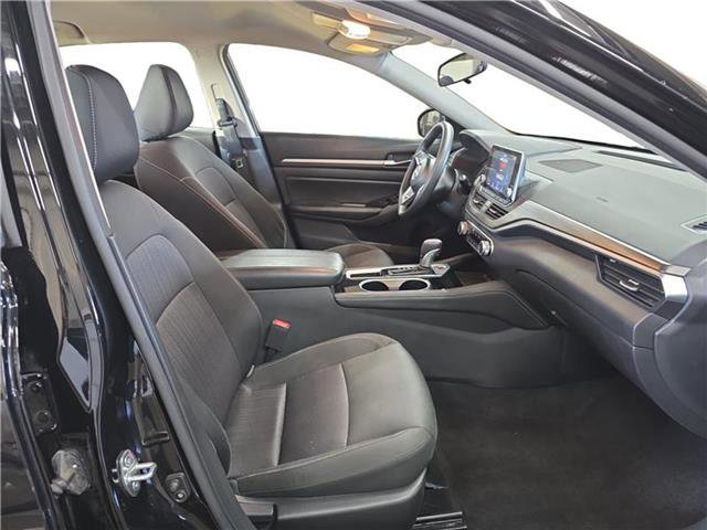Used 2023 Nissan Altima 2.5 SV image 16