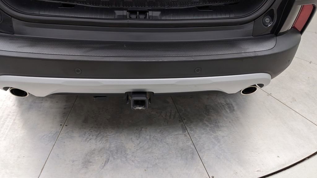 Certified 2025 Ford Escape SE w/ Class II Trailer Tow Package FWD image 6
