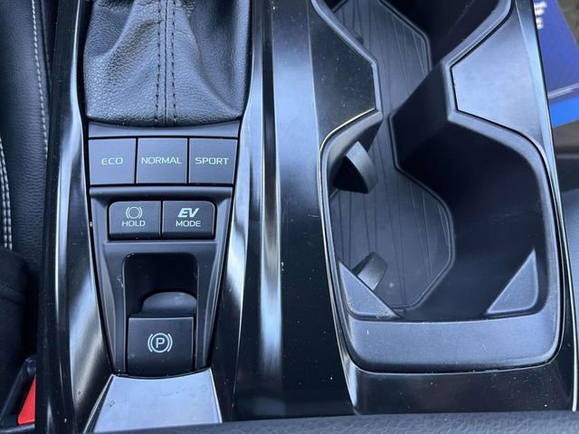 Used 2025 Toyota Camry SE FWD image 18