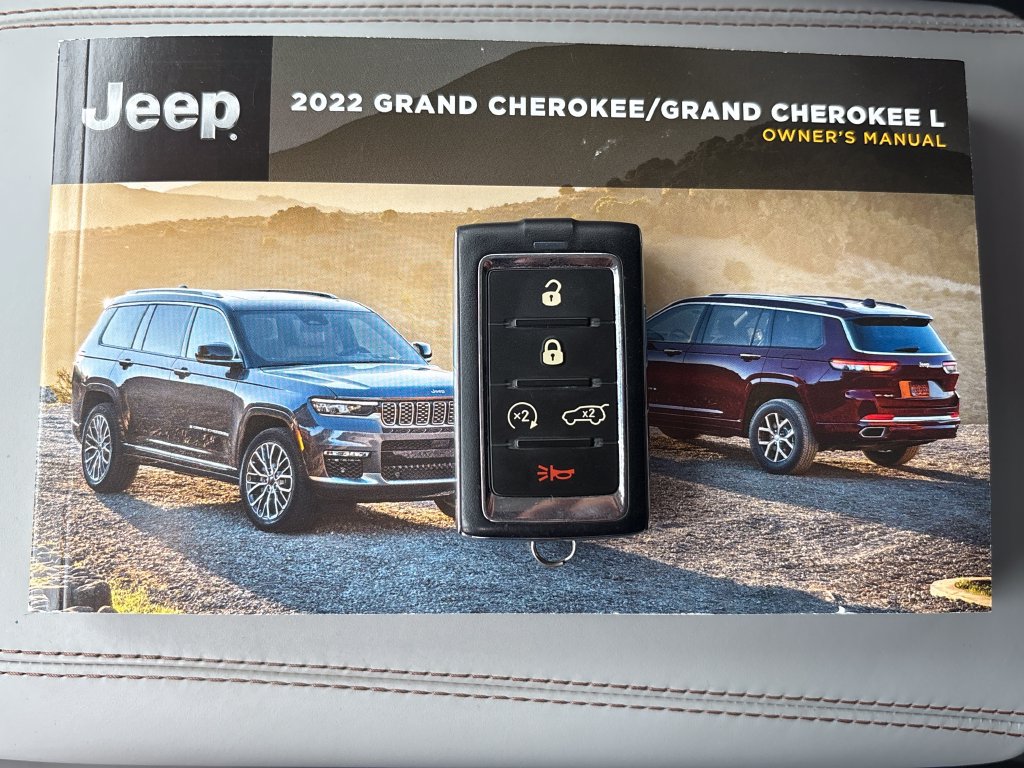 Used 2022 Jeep Grand Cherokee L Overland w/ Advanced Protech Group III AWD/4WD image 20