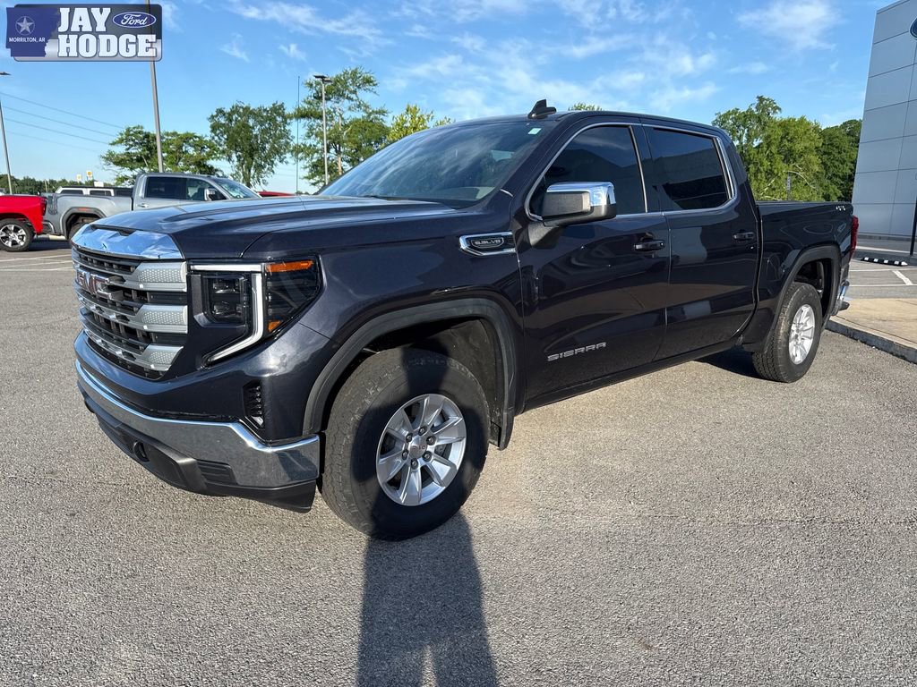 Used 2025 GMC Sierra 1500 SLE AWD/4WD image 2