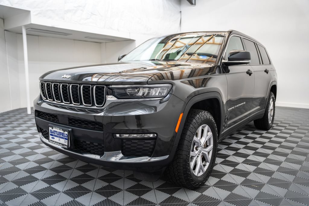 Used 2022 Jeep Grand Cherokee L Limited AWD/4WD image 3