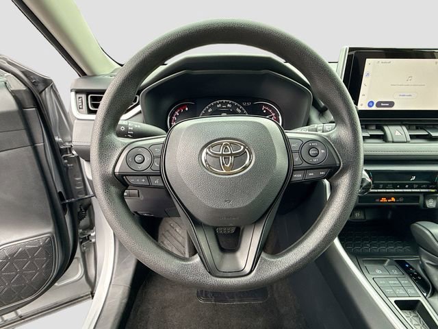 Used 2025 Toyota RAV4 XLE image 16