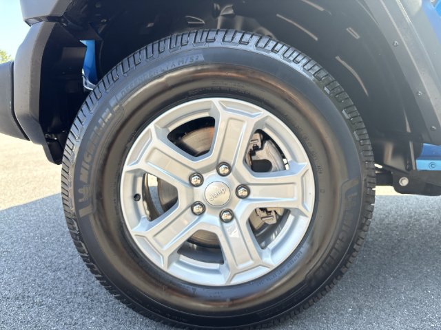 Used 2021 Jeep Wrangler Sport AWD/4WD image 10