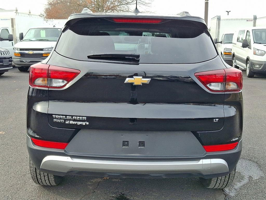 Used 2025 Chevrolet TrailBlazer LT AWD/4WD image 6