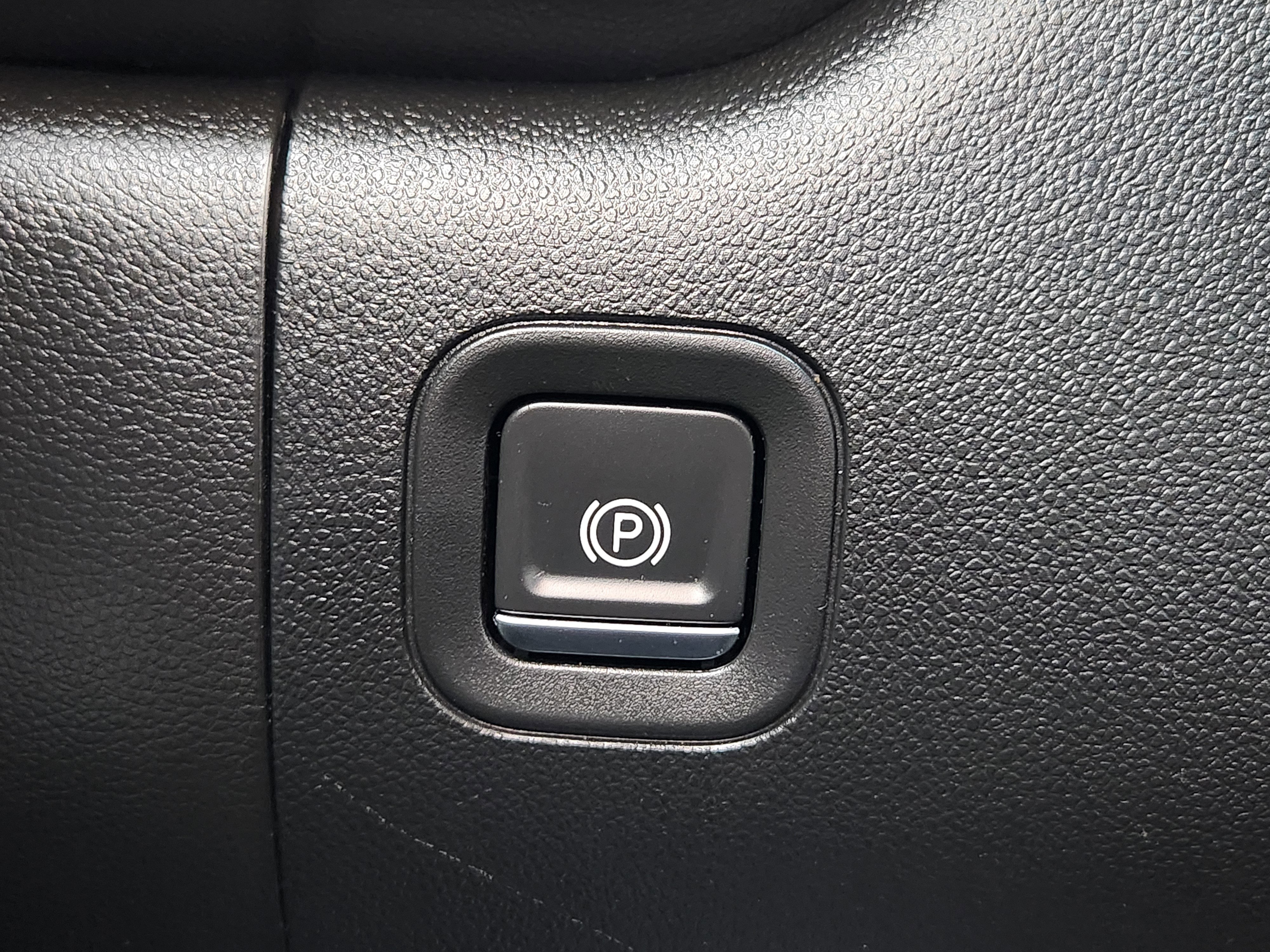 Used 2020 Chevrolet Silverado 1500 Custom w/ Custom Value Package image 27