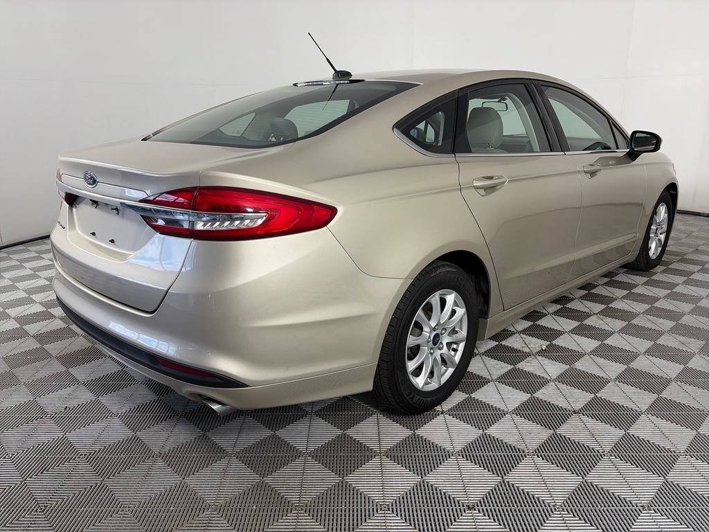 Certified 2018 Ford Fusion S FWD image 7