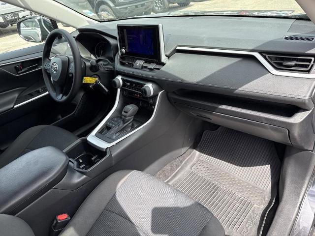 Used 2024 Toyota RAV4 LE AWD/4WD image 20