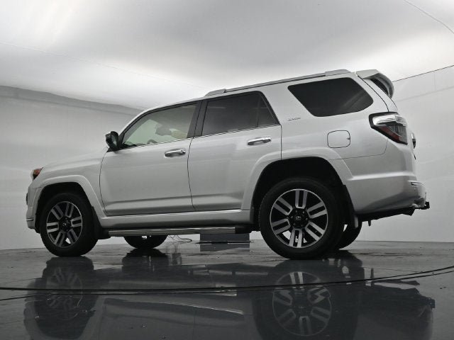 Used 2024 Toyota 4Runner Limited AWD/4WD image 40