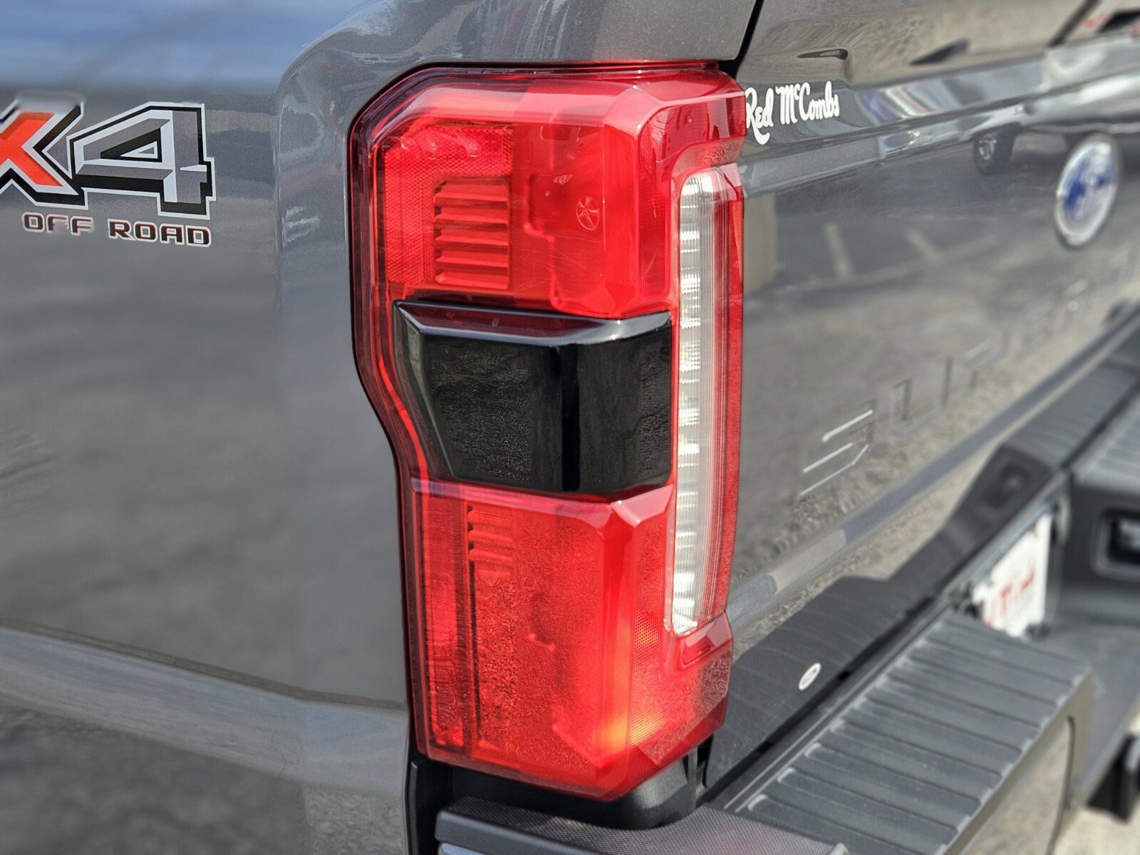 Certified 2024 Ford F250 Lariat w/ Sport Appearance Package image 10