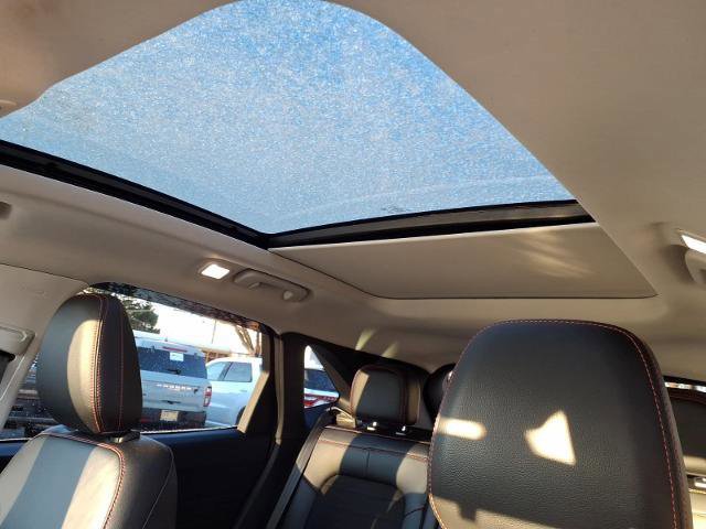 Certified 2022 Ford Escape SEL w/ SEL Stealth AWD Package image 11