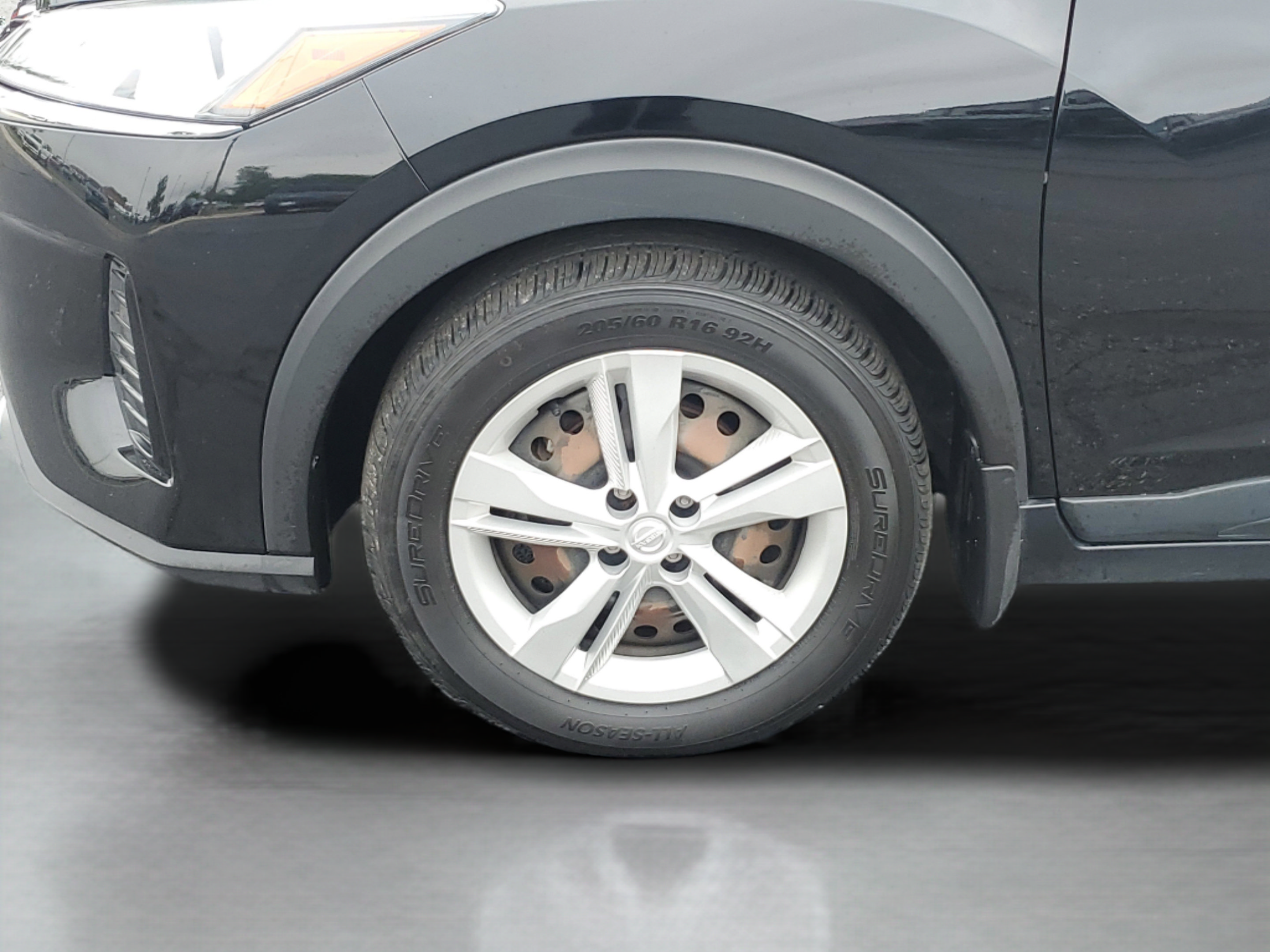 Used 2023 Nissan Kicks S FWD image 28