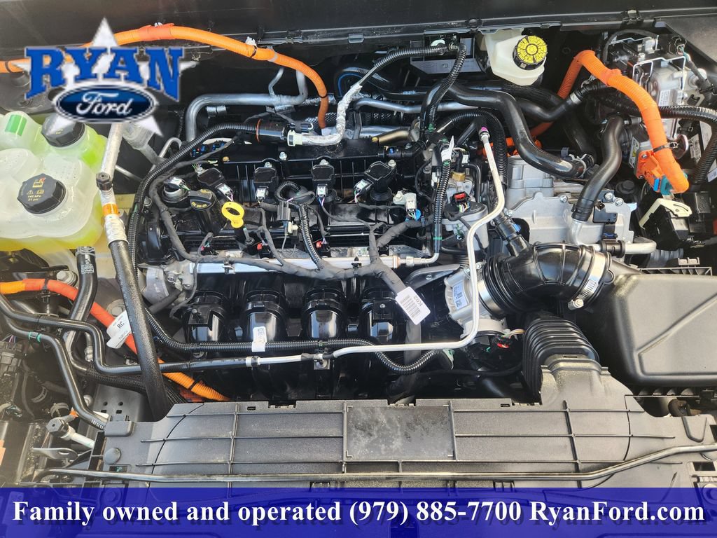 Certified 2025 Ford Maverick Lariat w/ 4K Tow Package AWD/4WD image 19