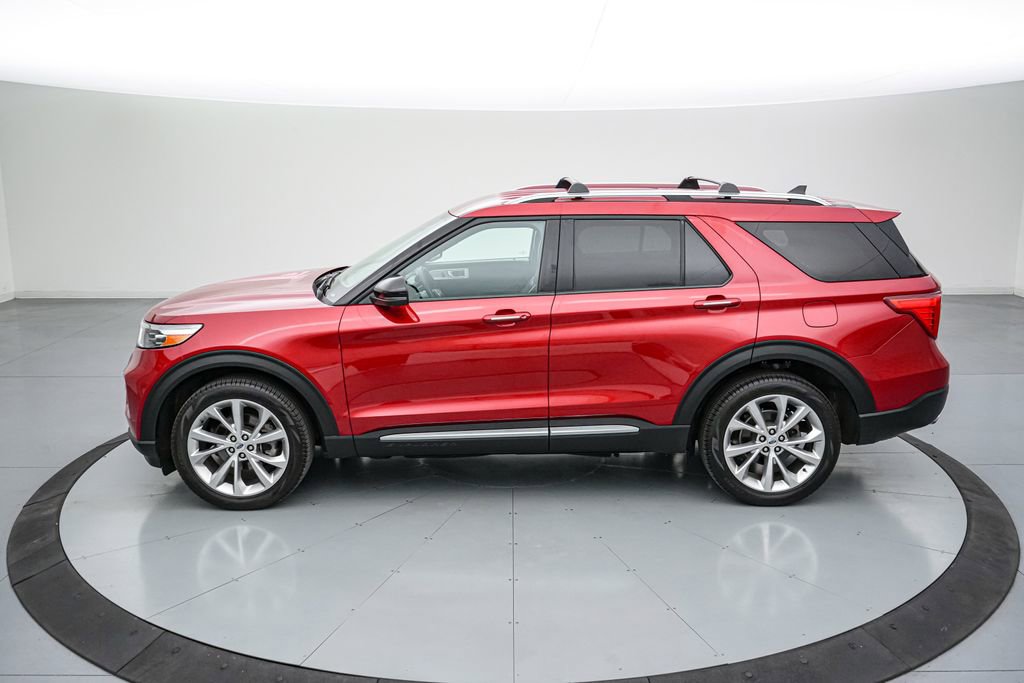 Certified 2023 Ford Explorer Platinum w/ Class IV Trailer Tow Package AWD/4WD image 9