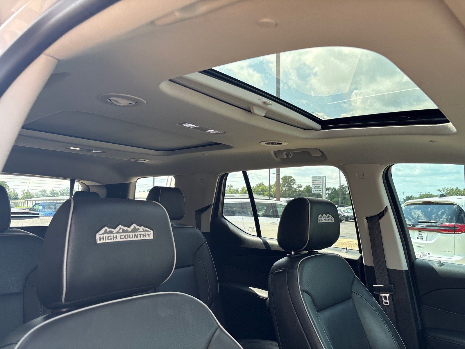 Used 2021 Chevrolet Traverse High Country AWD/4WD image 10