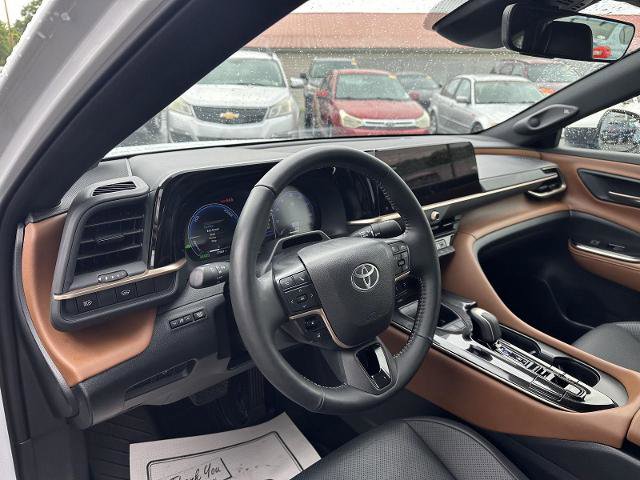 Used 2025 Toyota Crown w/ Advanced Technology Package AWD/4WD image 17