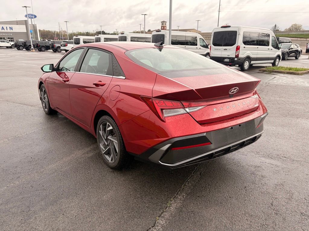Used 2025 Hyundai Elantra Limited w/ Cargo Package image 3