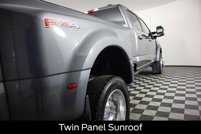 Certified 2025 Ford F450 Platinum w/ FX4 Off-Road Package image 4