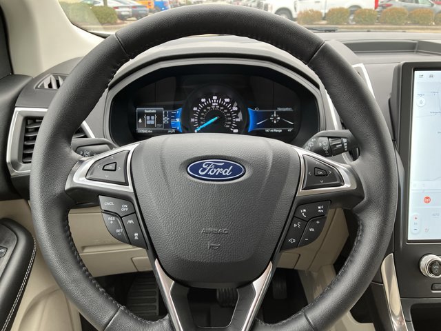 Certified 2024 Ford Edge Titanium w/ Equipment Group 301A image 33