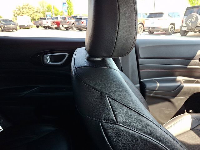 Used 2023 Jeep Compass Trailhawk AWD/4WD image 13