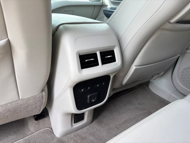 Used 2023 GMC Terrain Denali w/ Denali Premium Package AWD/4WD image 33