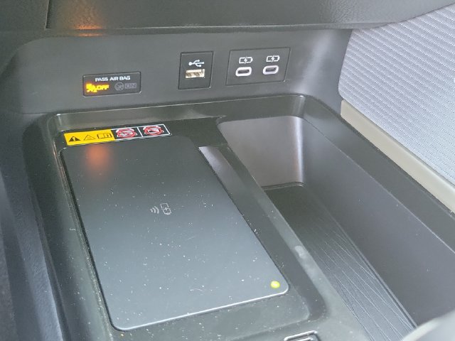 Used 2025 Toyota Camry SE FWD image 12