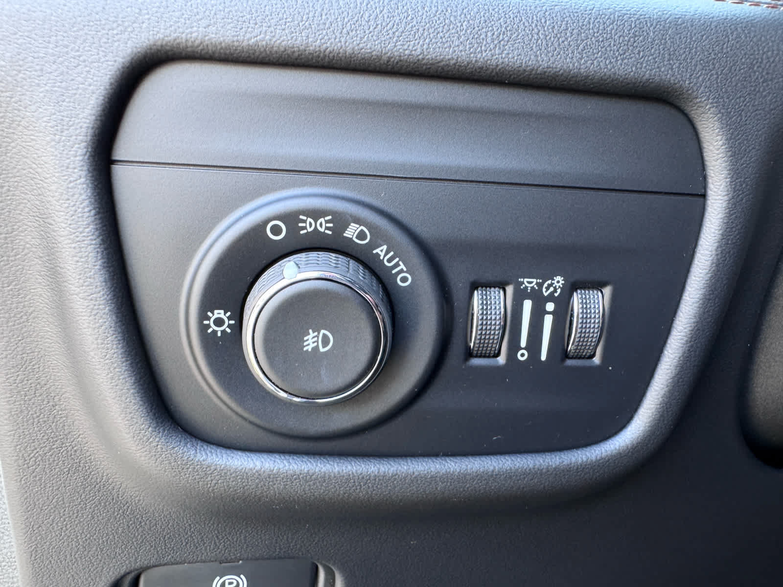 Used 2022 Jeep Grand Cherokee L Summit AWD/4WD image 28