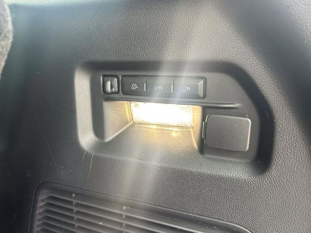 Certified 2025 Ford Explorer Platinum w/ LUX Leather Package image 18