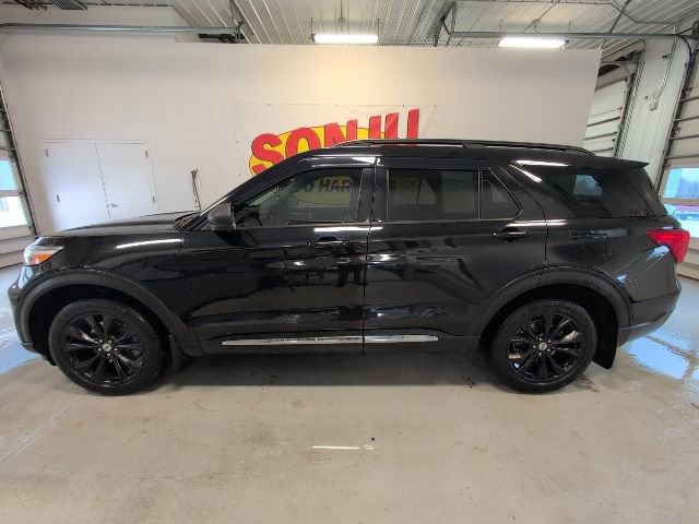 Certified 2021 Ford Explorer XLT image 2