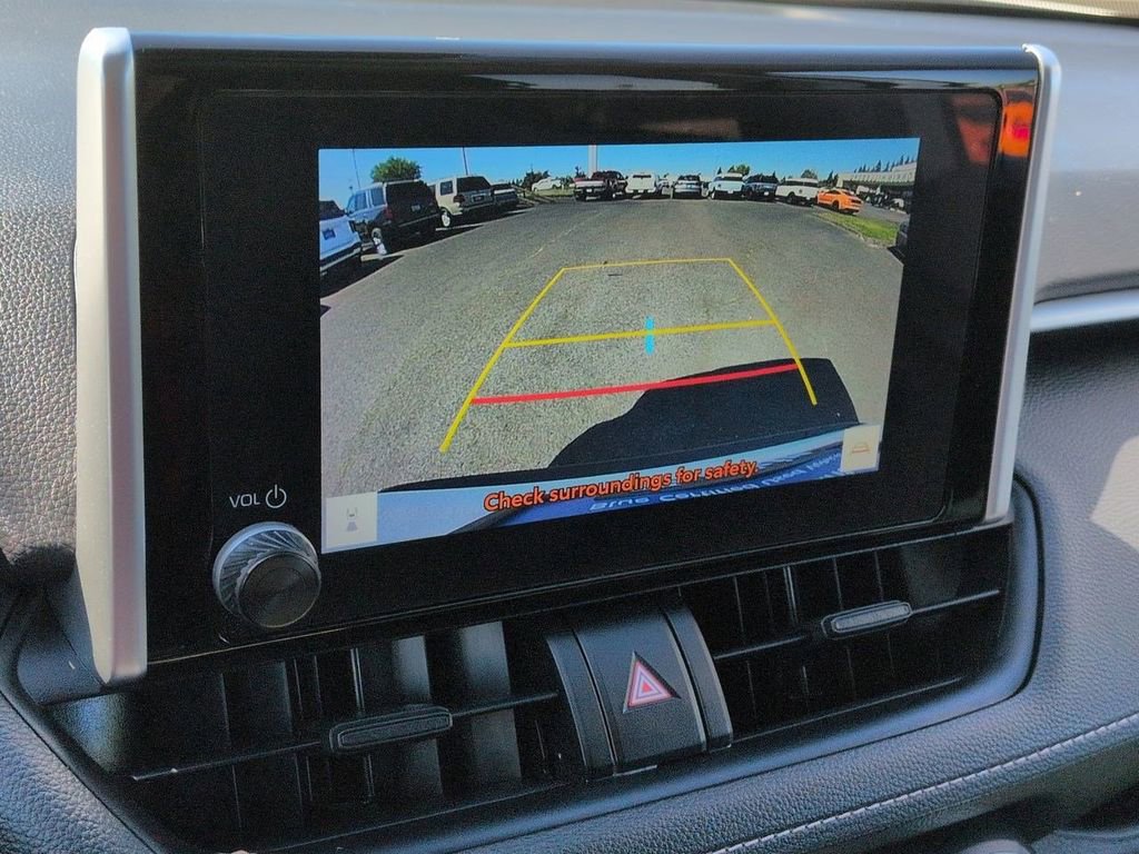 Used 2023 Toyota RAV4 LE AWD/4WD image 17