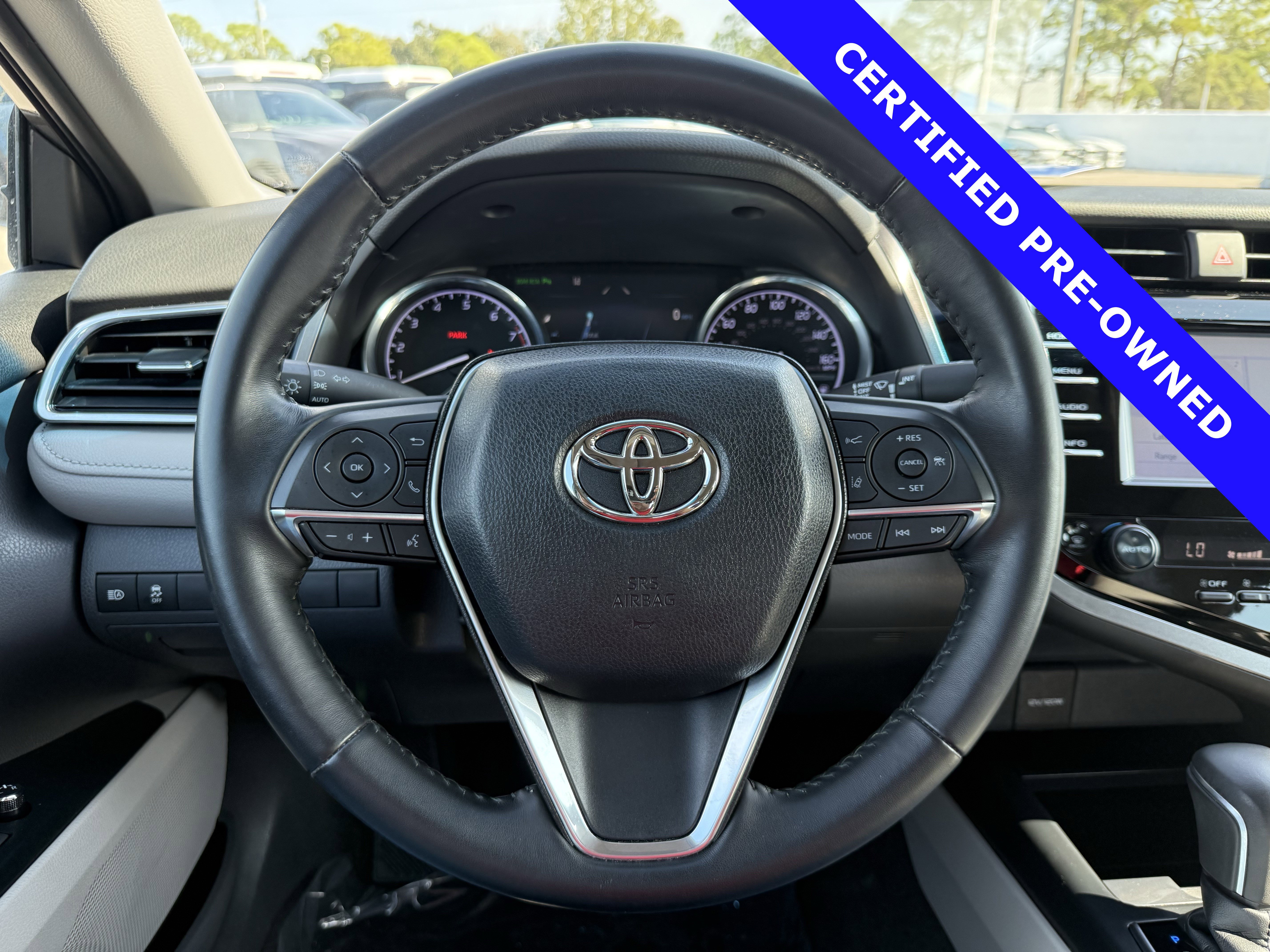 Used 2018 Toyota Camry XLE image 24