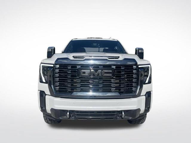 Used 2024 GMC Sierra 2500 Denali Ultimate AWD/4WD image 3