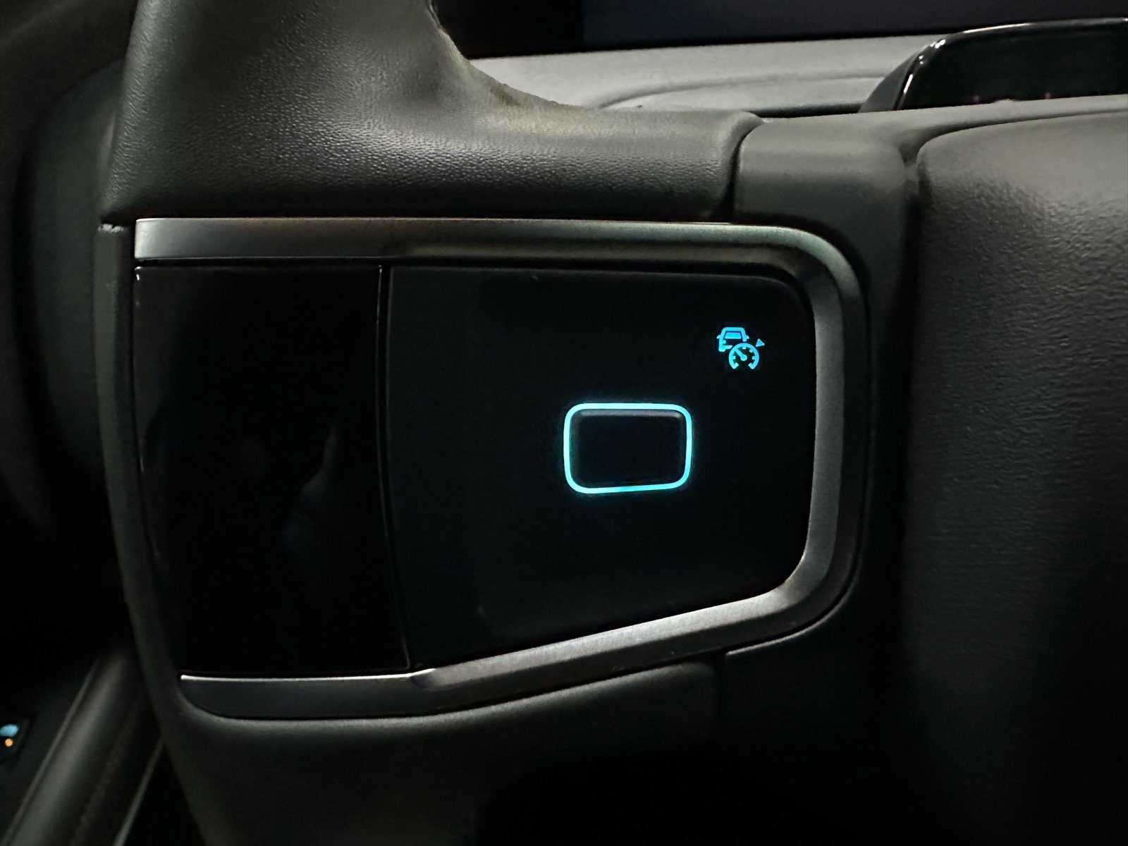 Certified 2025 Ford Expedition Active image 42