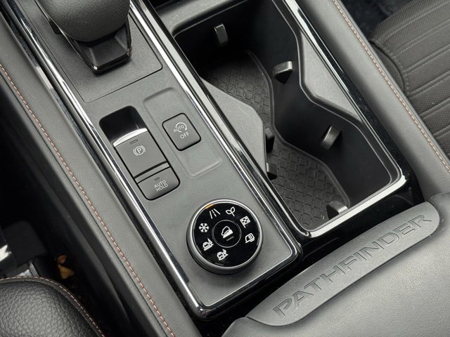 Used 2024 Nissan Pathfinder Rock Creek image 21