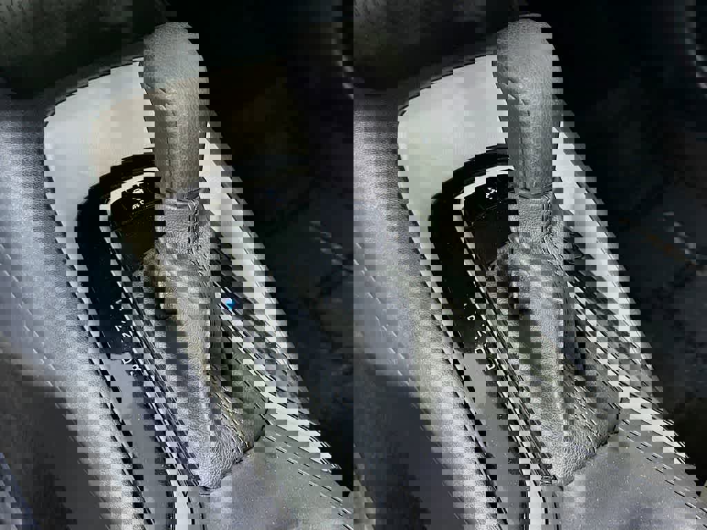 Used 2023 Toyota Corolla LE w/ LE Convenience Package image 21