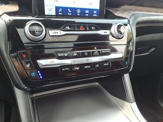 Certified 2022 Ford Explorer Platinum w/ Equipment Group 601A AWD/4WD image 22