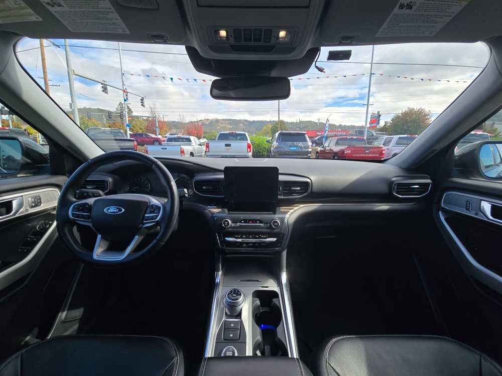 Certified 2021 Ford Explorer Limited w/ Hybrid Equipment Group 310A AWD/4WD image 15