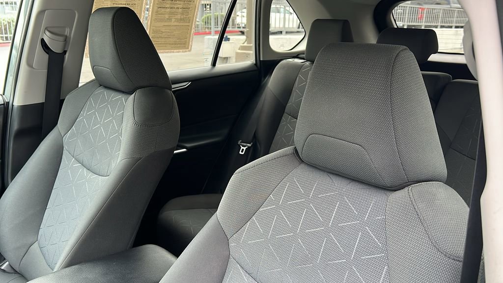 Used 2020 Toyota RAV4 XLE w/ All Weather Liner Package FWD image 16