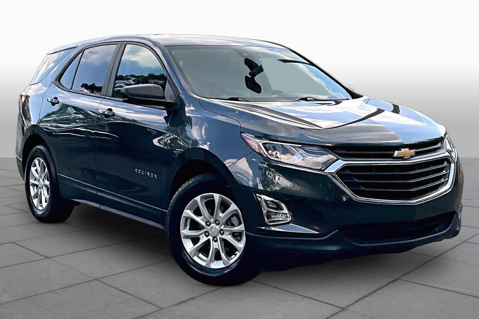 Used 2021 Chevrolet Equinox LS w/ LS Convenience Package FWD image 3