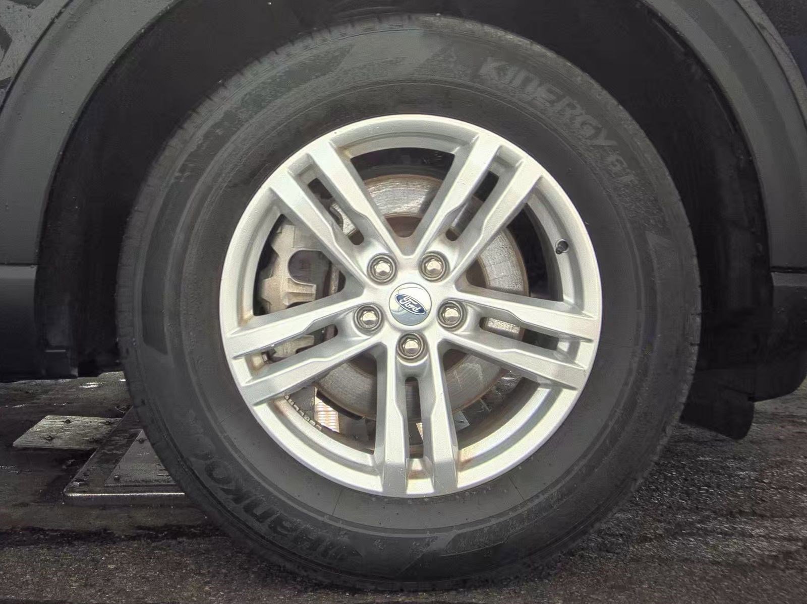 Certified 2022 Ford Explorer XLT w/ Equipment Group 202A image 10