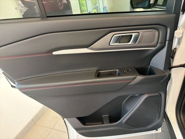 Certified 2025 Ford Explorer ST-Line AWD/4WD image 19