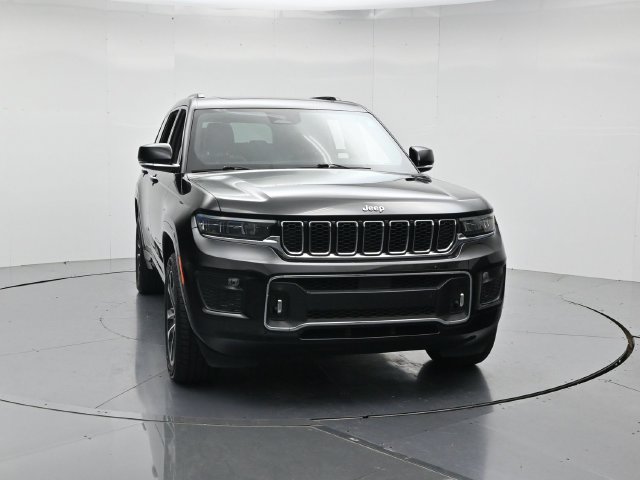 Used 2021 Jeep Grand Cherokee L Overland w/ Luxury Tech Group IV AWD/4WD image 4