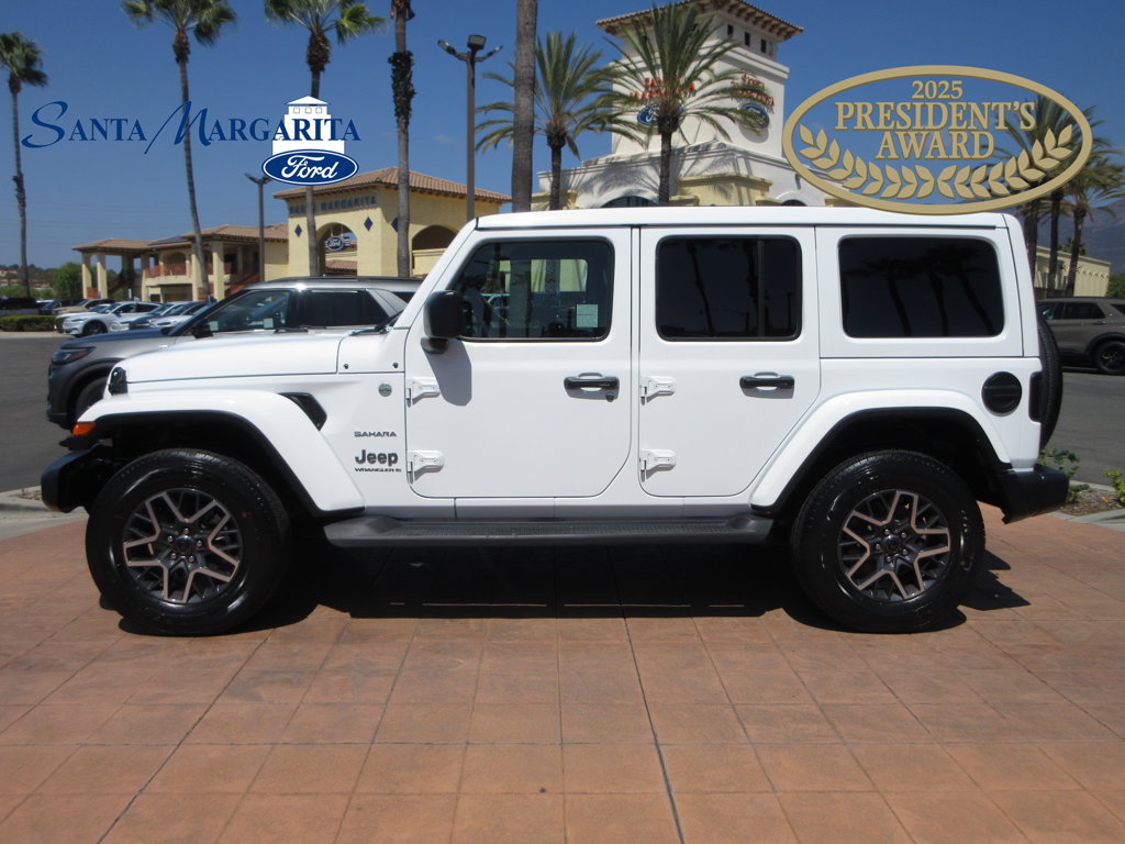 Used 2024 Jeep Wrangler Unlimited Sahara w/ Technology Group AWD/4WD image 1