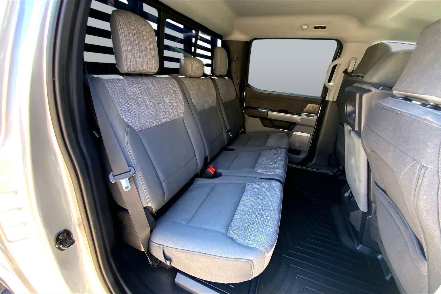 Certified 2023 Ford F250 XLT w/ XLT Premium Package AWD/4WD image 20