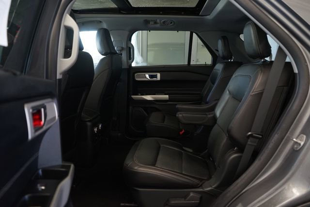 Certified 2021 Ford Explorer Limited w/ Equipment Group 301A image 30