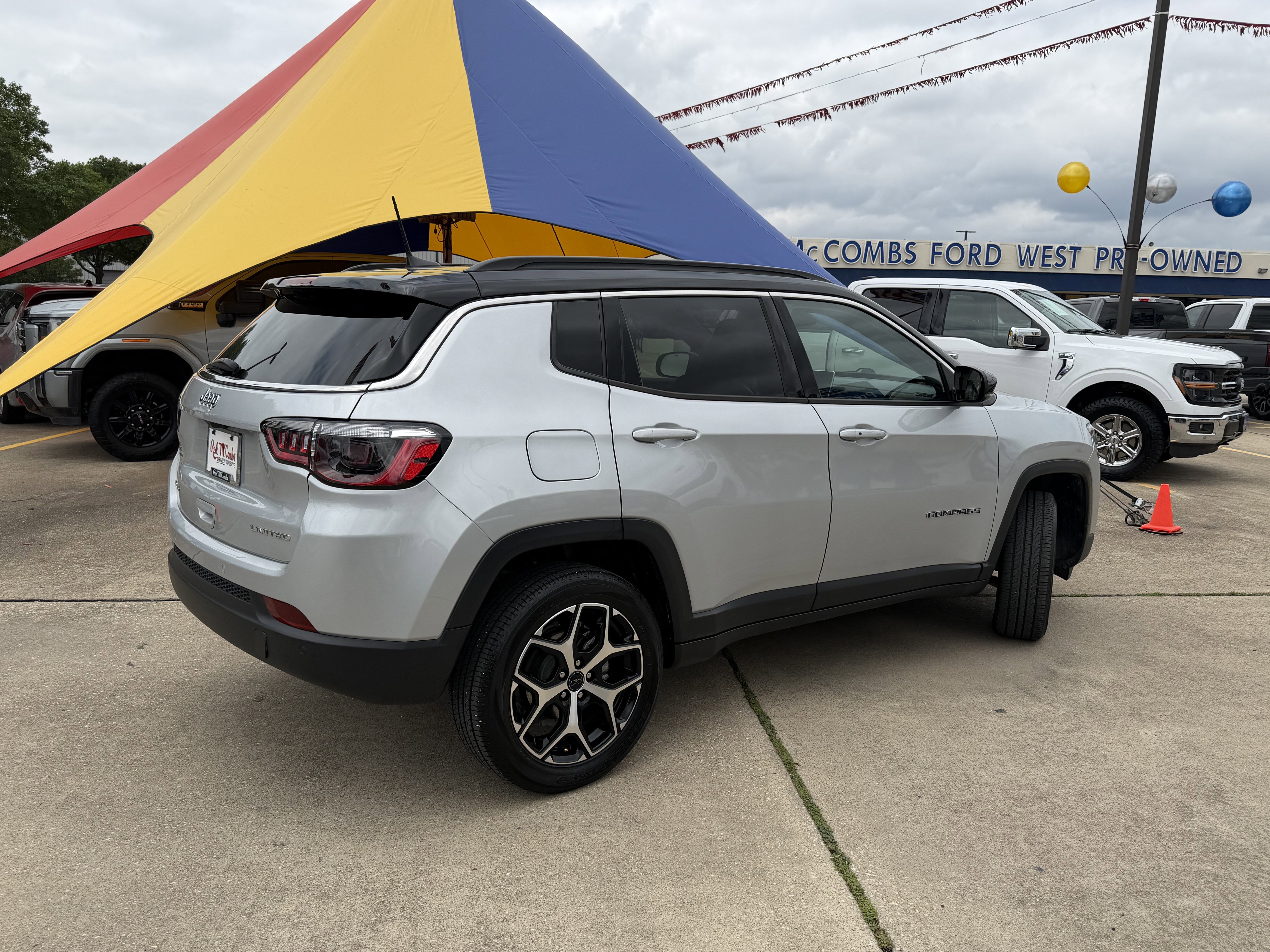 Used 2026 Jeep Compass Limited image 4